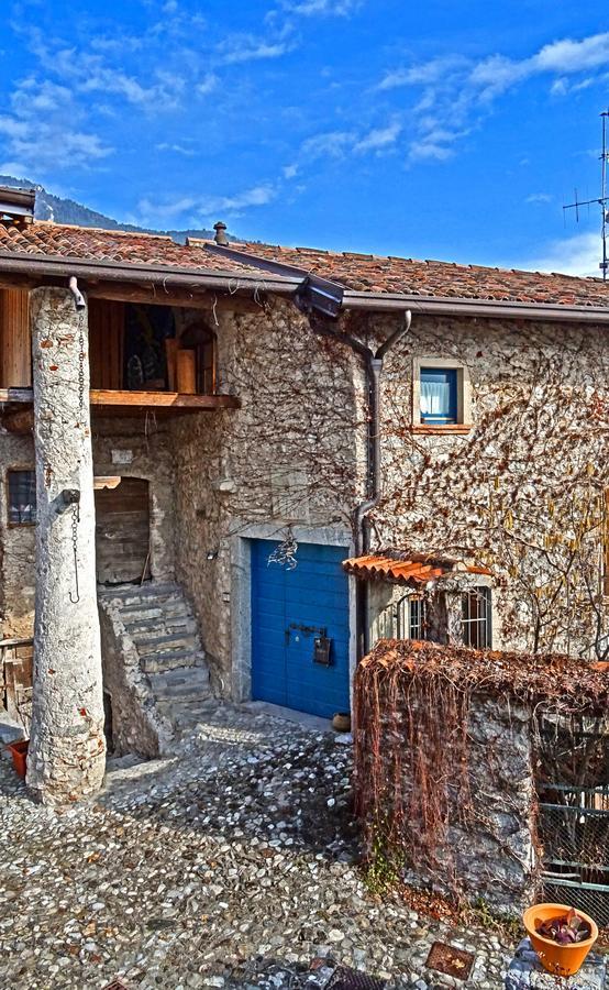 Apartmán Rustico Colonna House By Gardadomusmea Vesio Exteriér fotografie