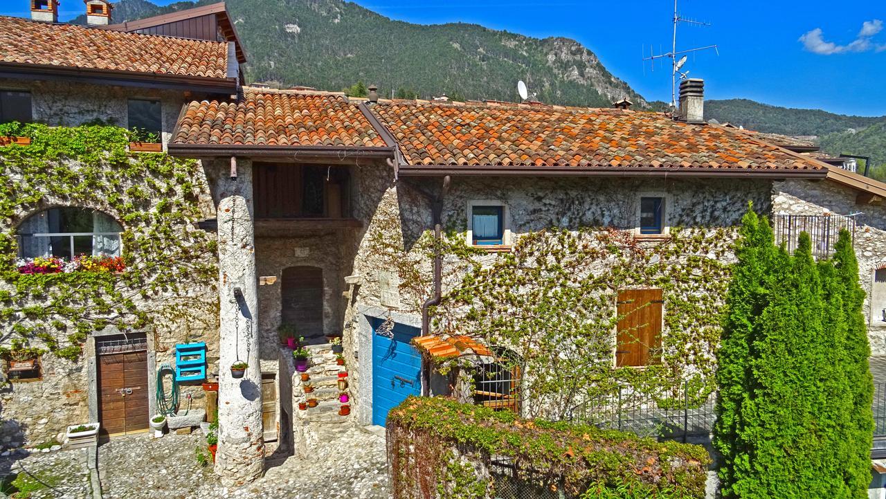 Apartmán Rustico Colonna House By Gardadomusmea Vesio Exteriér fotografie